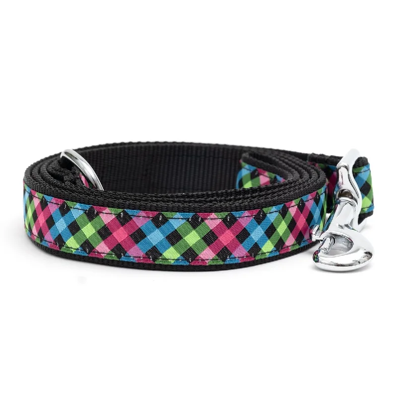   . **Cat collar bell model**Carnival Check Dog Leash