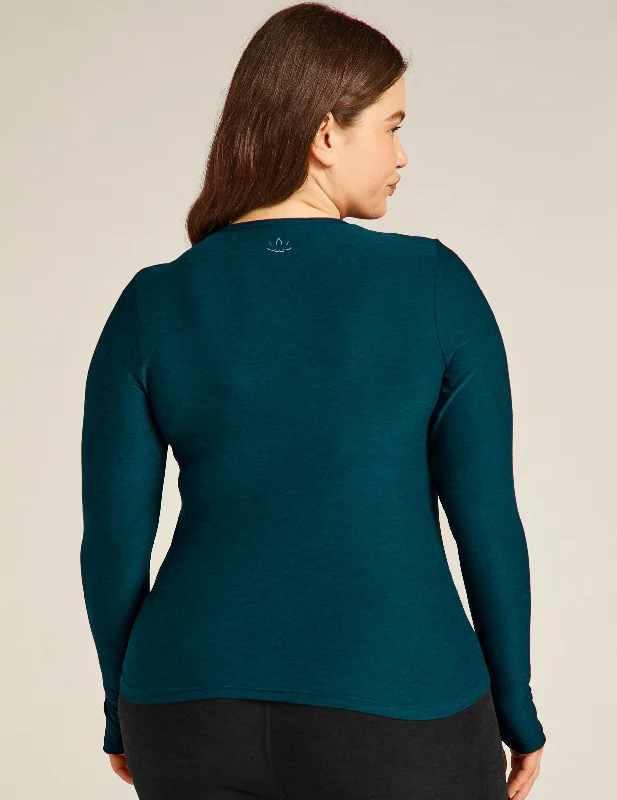 Featherweight Classic Crew Pullover